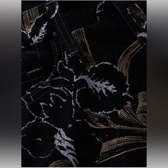 JEN7 - Anthropologie Printed Velvet Skinny Ankle Jeans. Size 6 - Picture 4 of 6